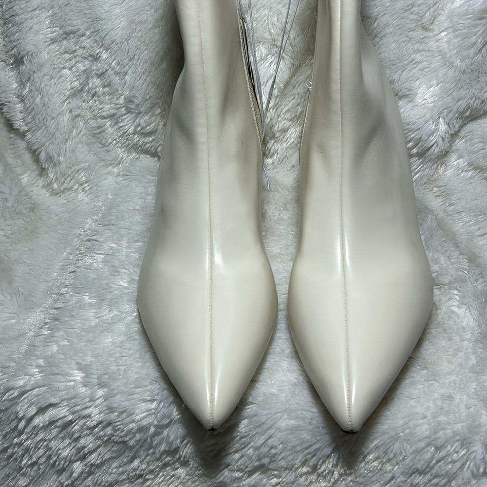 A New Day Lonnie Cream Kitten Heel Stretch Bootie Size 7 1/2 NWT - Picture 6 of 9